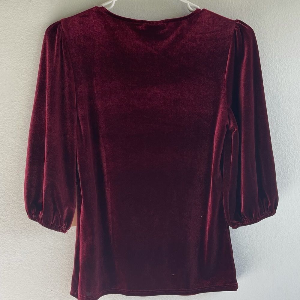 Halogen Velour Bubble Sleeve Top In Burgundy Stem - Picture 3 of 6